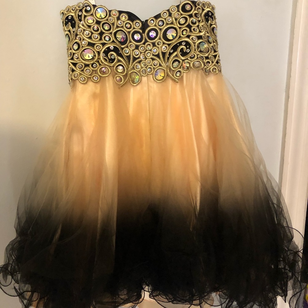 Dress - Picture 4 of 5
